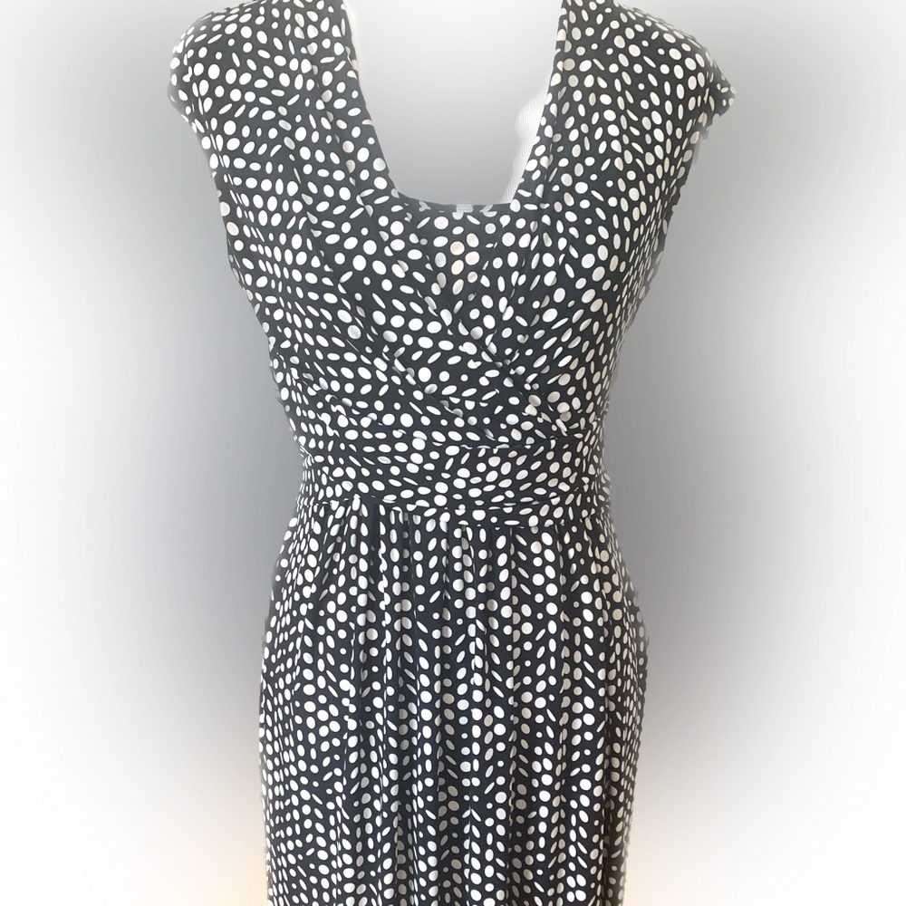 Tommy Hilfiger side zip dress! Swingy and fun